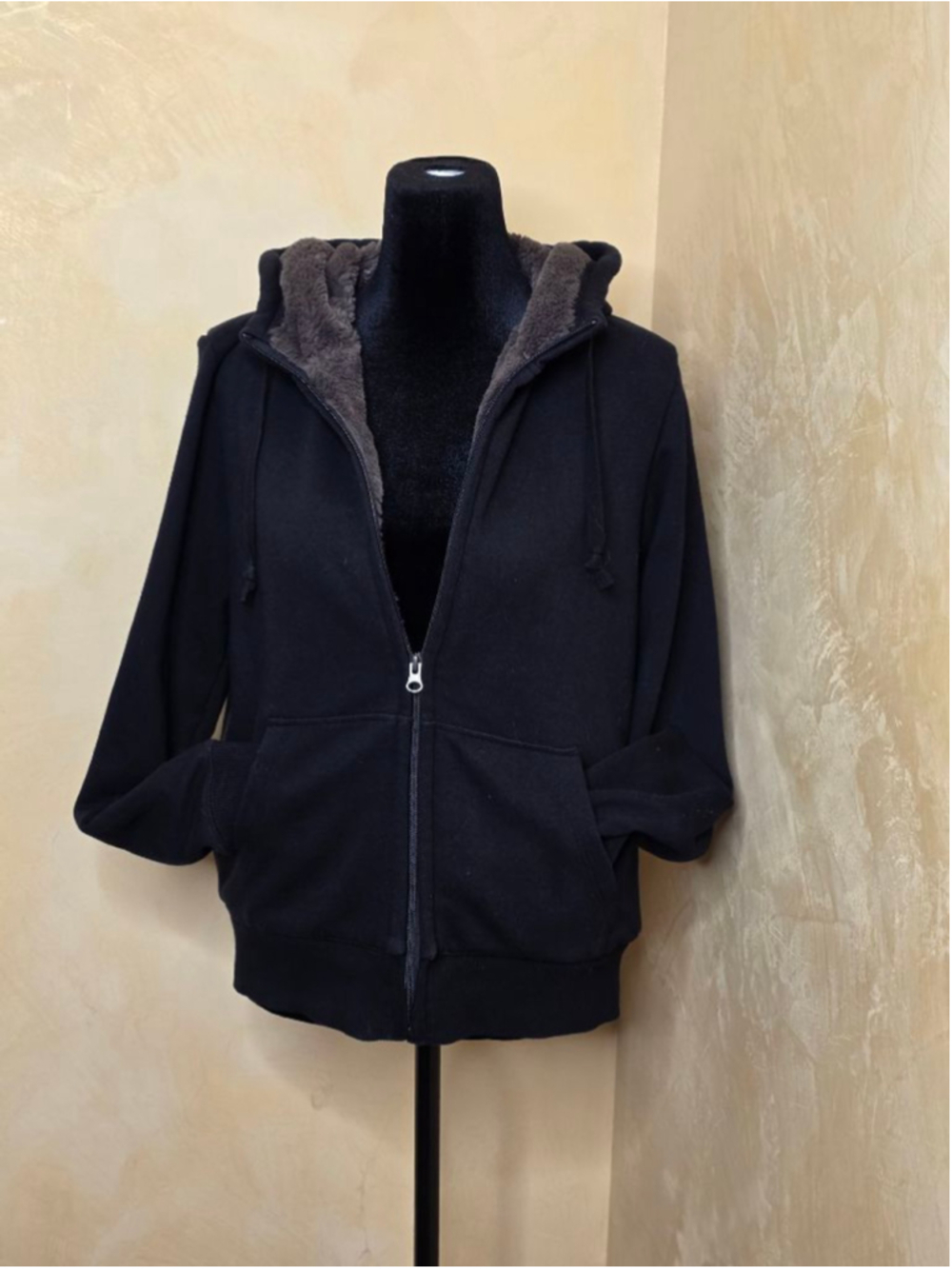 Women's UNIQLO Black Faux Fur Lined Full-Zip Hoodie M